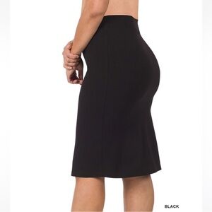 Zenana Plus Size Black Pencil Skirt